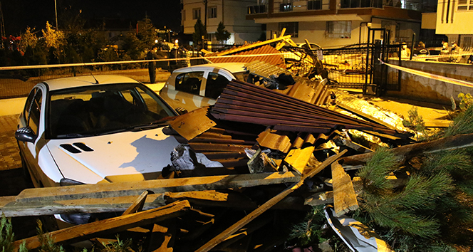 Başkent’te şiddetli fırtına binaların çatısını uçurdu