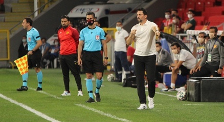 Erol Bulut: Oynanan futboldan memnunum
