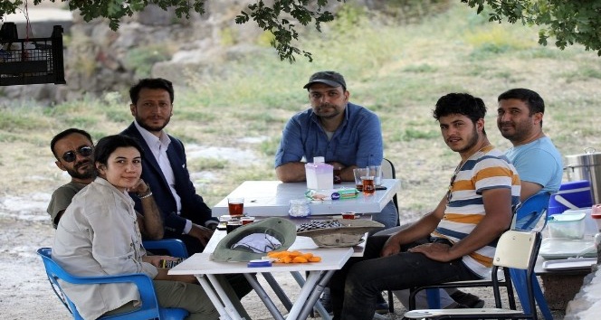 Düşünce Akademisinden Bitlis Kalesi kazı ekibine ziyaret