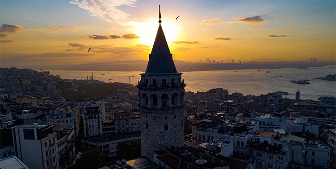 Restore edilen Galata Kulesi’nde eşsiz gün doğumu