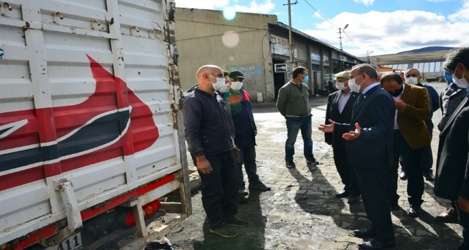Vali Hüseyin Öner, Küçük Sanayi Sitesinde, ‘Sağlık İçin Hepimiz İçin’ sloganıyla Koronavirüs denetimi yaptı