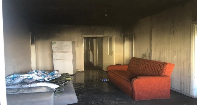 Apartmandaki yangın bina sakinlerini korkuttu
