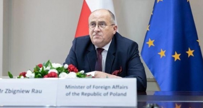 Polonya&#039;da Dışişleri Bakanı Rau kendisini karantinaya aldı