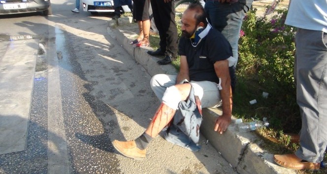 Antalya’da tur otobüsüyle traktör çarpıştı: 2 yaralı