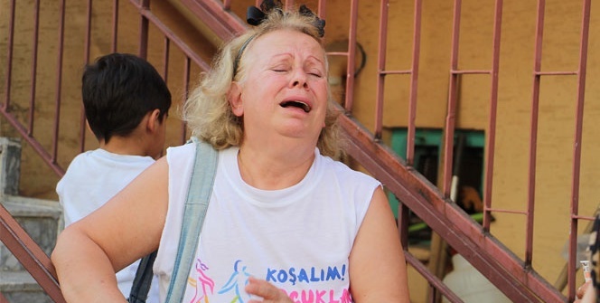 Depo alev topuna döndü, bina sakinleri gözyaşlarına boğuldu