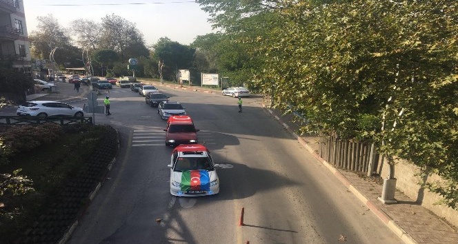 Modifiye araç tutkunlarından Azerbaycan’a destek konvoyu
