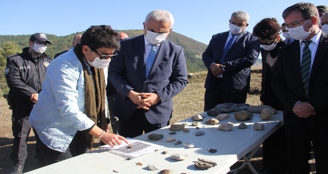 Ezber bozan 12 bin yıllık Kahin Tepe’de kazı çalışmalarına yerinde inceleme