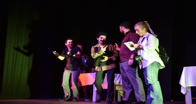 Giresun Belediyesi Şehir Tiyatrosu, ‘Ebegümeci’ oyunuyla perdelerini açtı