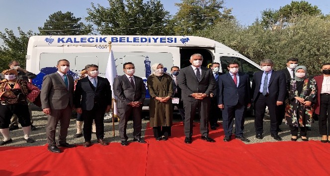 Bakan Ersoy, Kalecik Kütüphane ve Kültür Merkezi’nin açılışını gerçekleştirdi