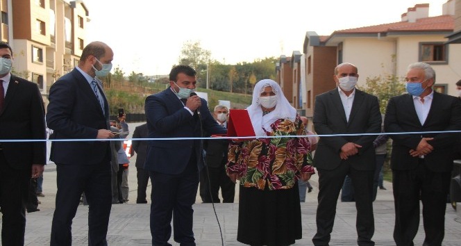 Cumhurbaşkanı Erdoğan’ın evine gelme sözü verdiği yaşlı kadının tek isteği fotoğraf