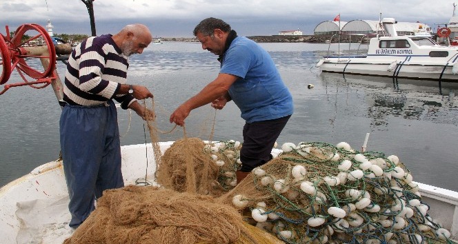 Kıyı balıkçıları, balık çeşitlerinin yok olmasından şikayetçi