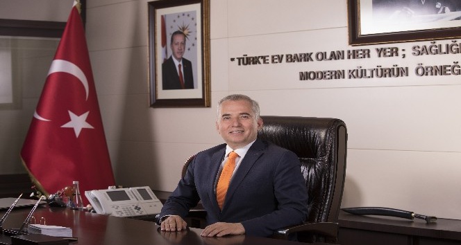 Başkan Zolan, “Türk milleti, büyük zaferini cumhuriyeti ilan ederek taçlandırmıştır”