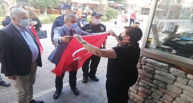 Erdek’te her yerde Türk bayrağı dalgalanacak