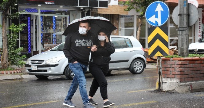 Aydın’da beklenen yağış başladı