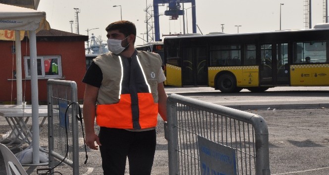 Üsküdar’da toplu taşıma araçları dezenfekte edildi