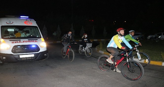 Diyarbakır’da bisiklet kulübü sağlıkçılar için pedal çevirdi