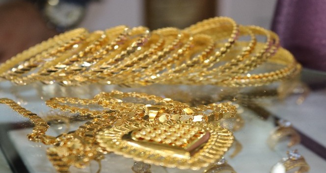 Gram altın fiyatında yıl sonu tahmini 525 lira