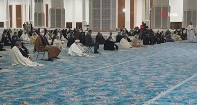 Dünyanın üçüncü büyük camisi olan Cezayir Ulu Cami açıldı