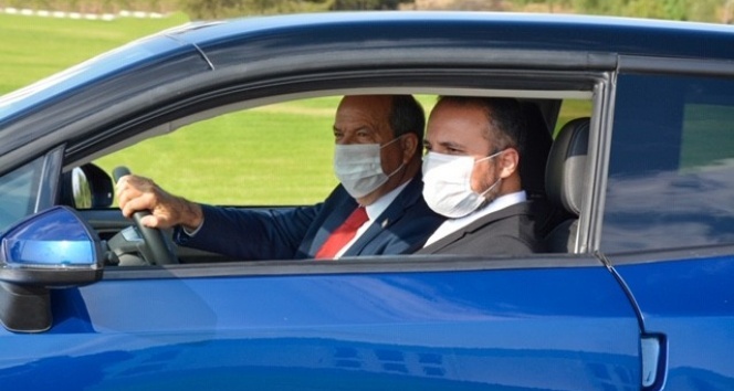 Cumhurbaşkanı Ersin Tatar KKTC’nin yerli otomobili ile test sürüşü gerçekleştirdi