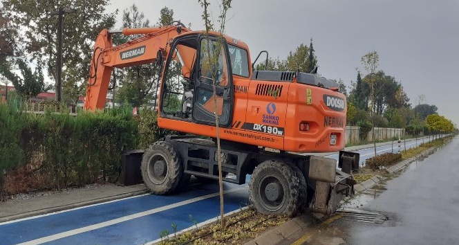 Efeler Belediyesi yeşil alana zarar veren çalışmayı durdurdu