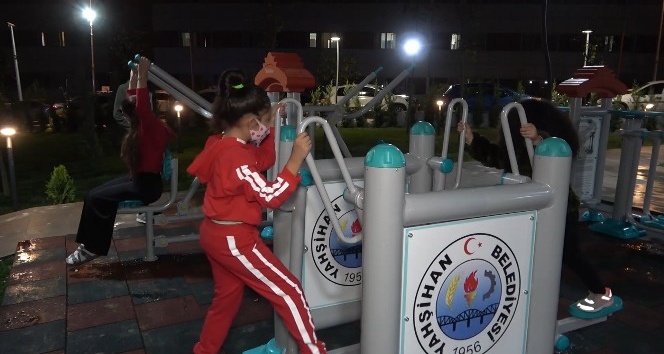 Cumhuriyet Bayramı’nda açılan parkla çocukların yüzü güldü