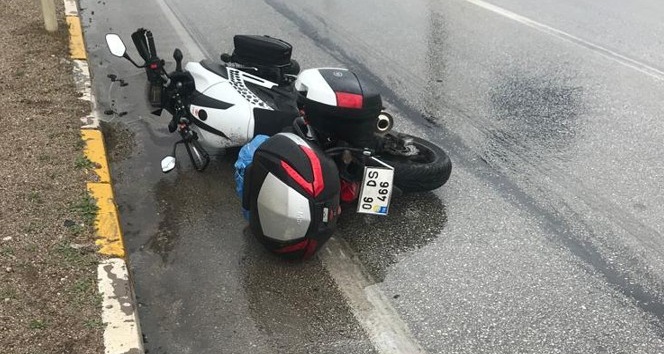 Otomobil ile motosiklet çarpıştı: 1 yaralı