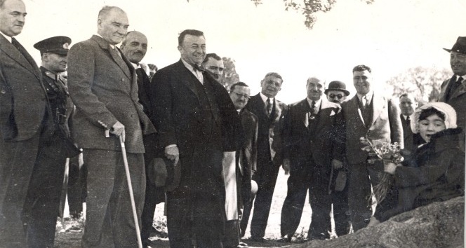 Atatürk’ün bilinmeyen fotoğrafları Küçükçekmece’de sergileniyor