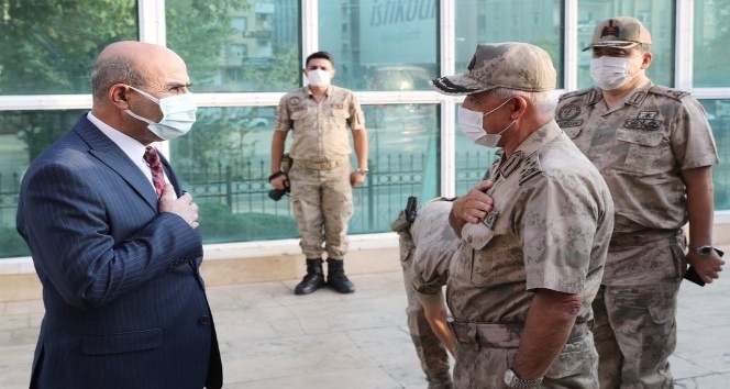 Jandarma Genel Komutanı Orgeneral Çetin, Vali Demirtaş ile bir araya geldi