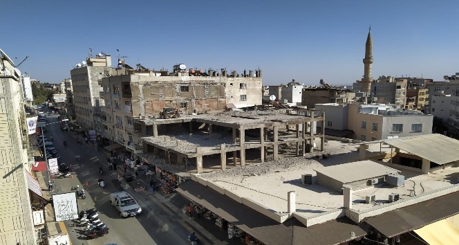 İnşaat halindeki binanın yıkımı tamamlandı