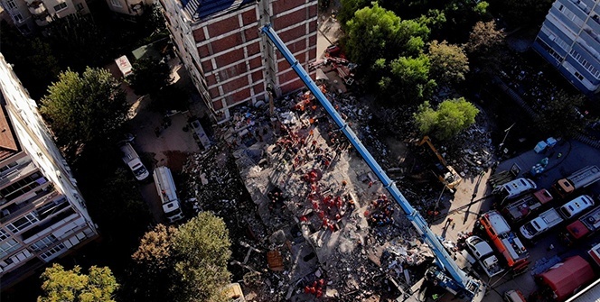 Kurtarma çalışmaları 50. saatinde havadan görüntülendi