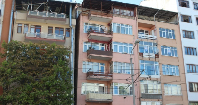deprem gercegine ragmen kocaeli de yamuk binalarda yasiyorlar