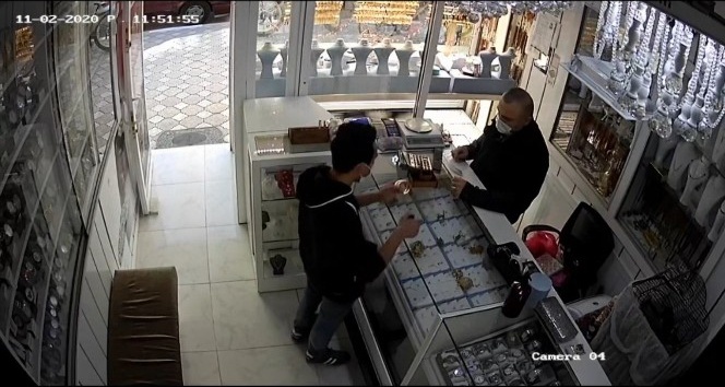 Biber gazlı soygun kamerada