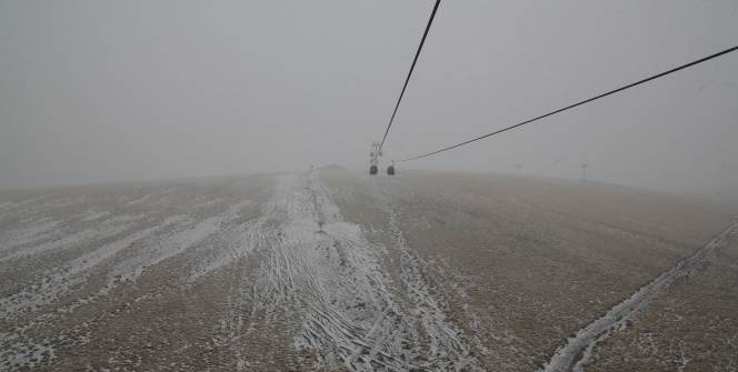 Lapa lapa kar yağdı! Her yer beyaza büründü