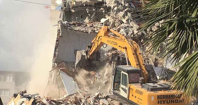 Barış Sitesi ve Cumhuriyet Sitesi&#039;ndeki yıkımlar devam ediyor