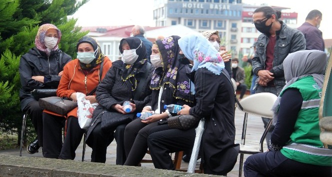 Giresun’da selde kaybolan 4 kişi için gıyabi cenaze namazı kılındı