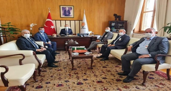 Çan belediye başkanı Öz, STK başkanlarıyla birlikte Ankara’da Bülent Turan’ı ziyaret etti