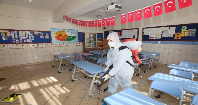 Nevşehir’de okullar dezenfekte edilmeye devam ediyor