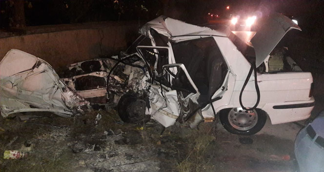 Antalya'da feci kaza: 3 ölü, 2 yaralı