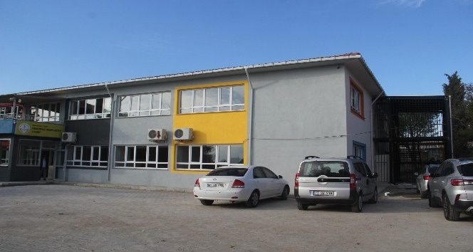 Ezine İmam Hatip Lisesi’nde eğitim başladı