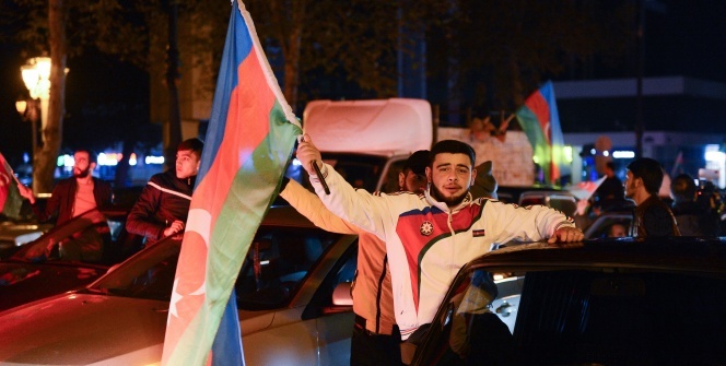 Gence'de coşkulu zafer kutlaması