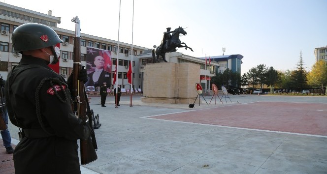 Tunceli’de 10 Kasım Atatürk’ü anma töreni