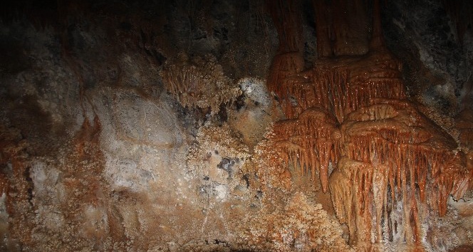 Yozgat’ta inşaat kazısı sırasında mağara bulundu