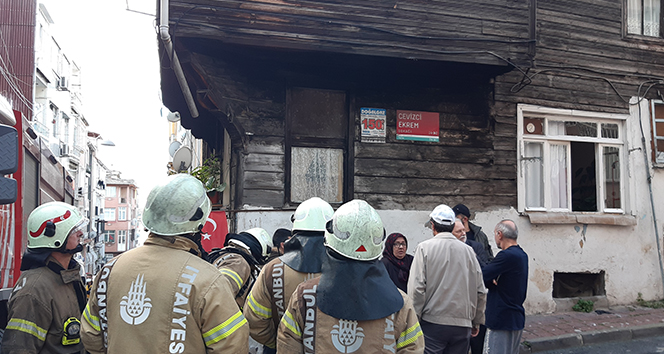 Kilitlendiği evde yangın çıkaran Filistinli itfaiye ekiplerince kurtarıldı