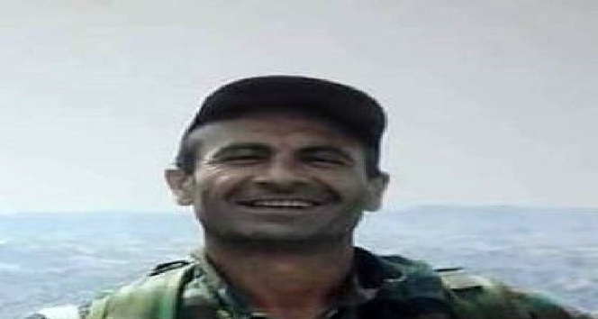 Emekli köy korucusu husumetlisini evinin önünde öldürdü