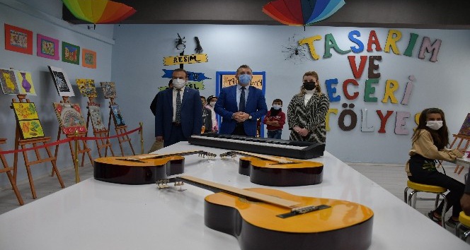 Şırnak’ta öğrenciler sanatla buluşuyor