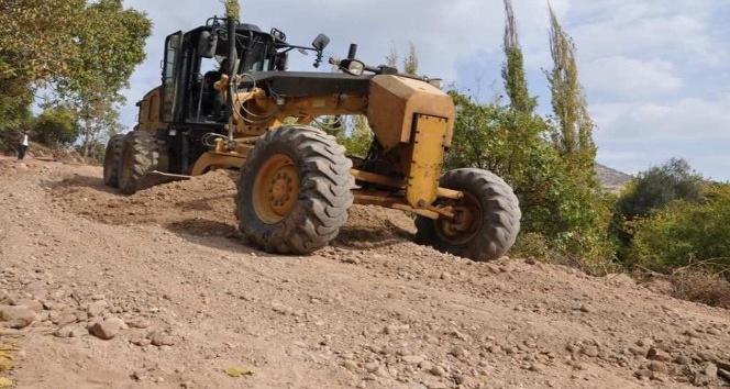 Görümlü beldesinin bağ yolu sorunu çözüldü