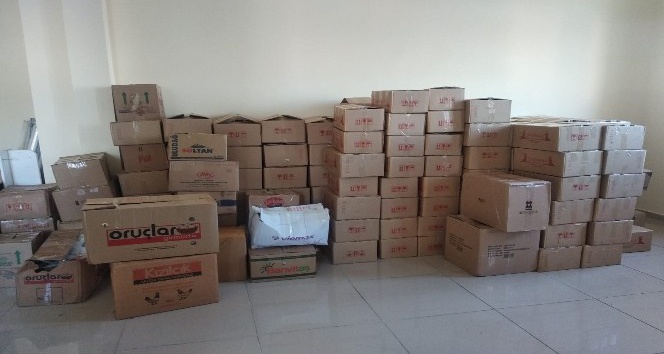 Ayvacık’taki okullardan İzmir’e 368 yardım kolisi
