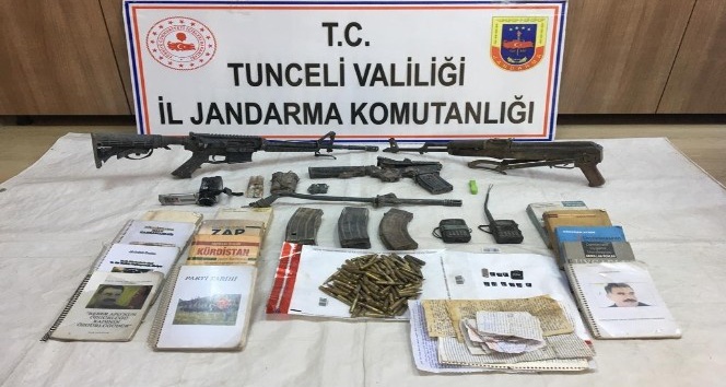 Tunceli’de kırmızı listedeki teröristin etkisiz hale getirildiği operasyonda silahlarda ele geçirildi
