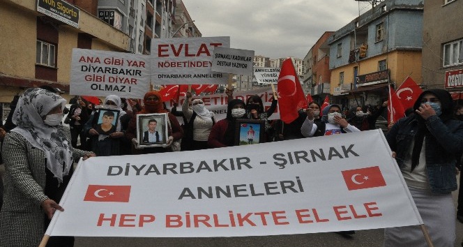 Diyarbakır anneleri Şırnak annelerine destek verdi, HDP’li vekil acılı annelere parmak salladı