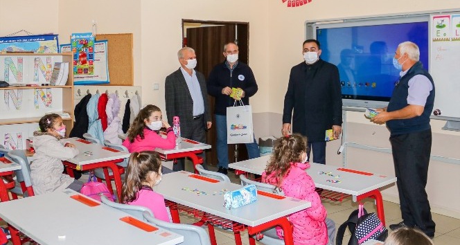 Çocukların ilk kitapları başkan Erdoğan’dan